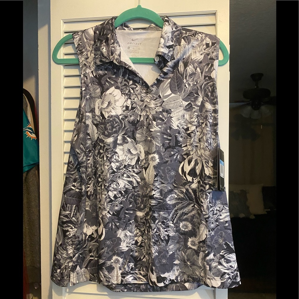 Nike women’s golf shirt